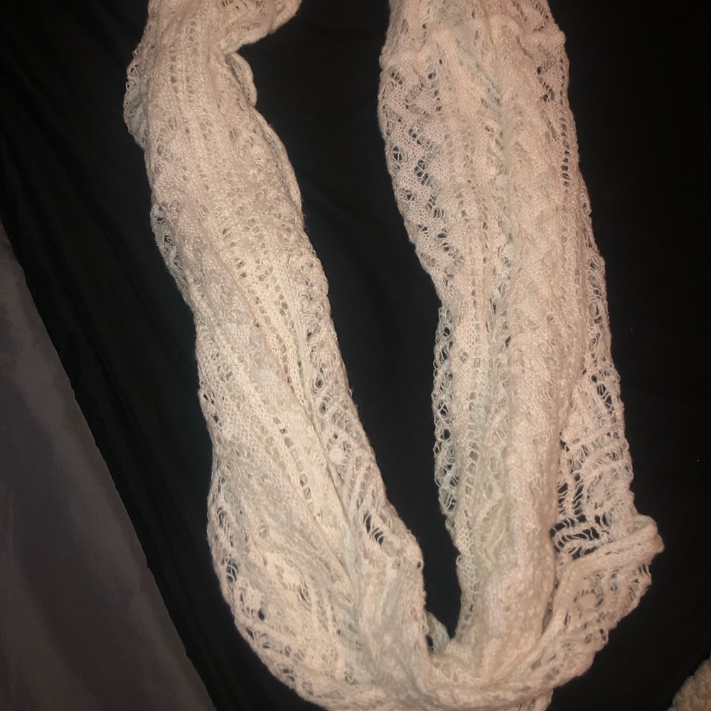 Infinity scarf - Picture 2 of 3